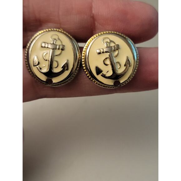 Vintage Round Anchor Cream Enamel Goldtone Pierced Earrings - Picture 5 of 5